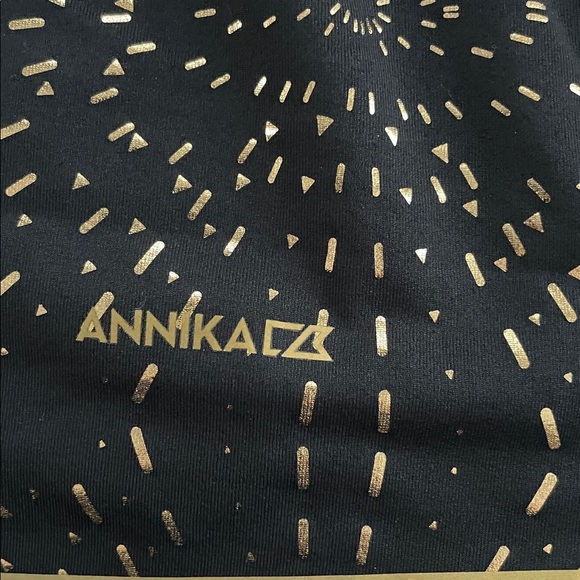 Annika Cutter & Buck Mini Skirt UPF 50 Sun Protection Black Gold Golf Tennis - Picture 7 of 7